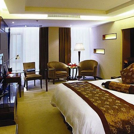Crystal Island Club Hotel Shanghai Buitenkant foto