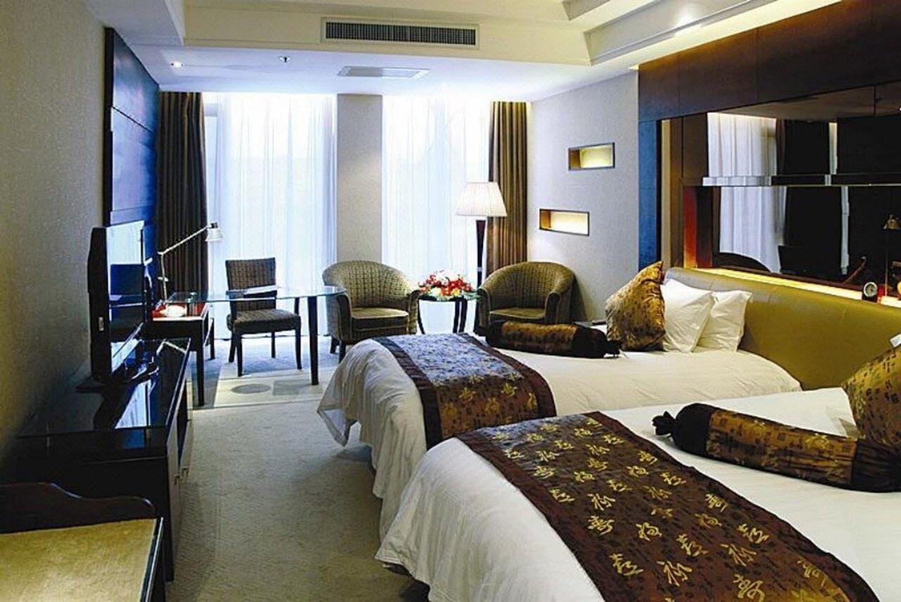 Crystal Island Club Hotel Shanghai Buitenkant foto